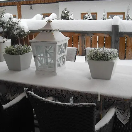 Schneeweiss Chalet *