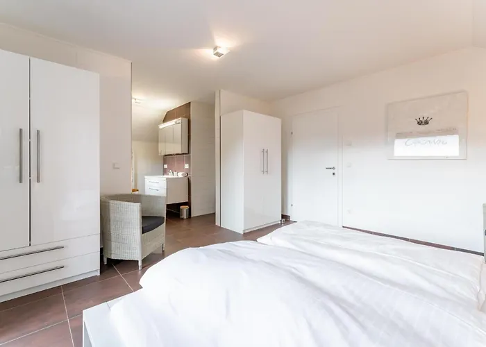 Schneeweiss מאוטרנדורף